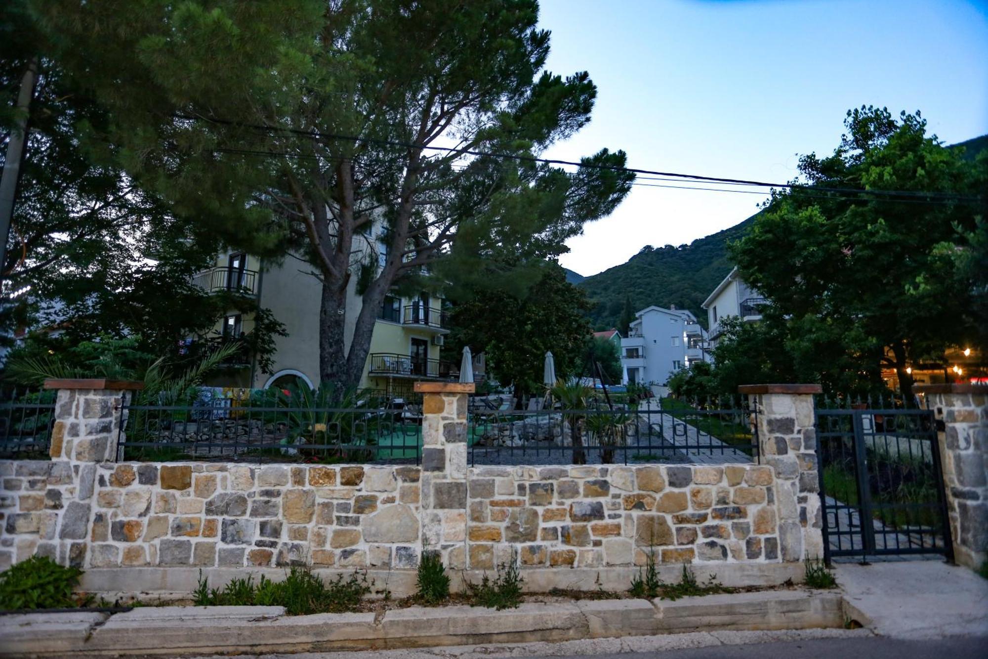 Apartments Cukovic Herceg Novi Eksteriør billede